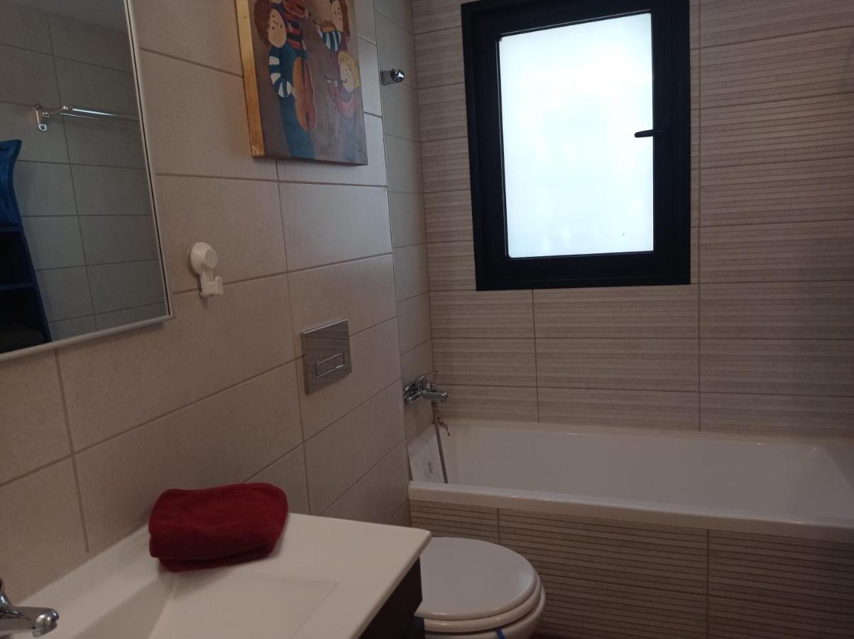 Appartement New! Great Location! Vibrant Downtown, Talpiot Market, Flea Market, Carmel Beach, Close To Everywhere à Haïfa Extérieur photo