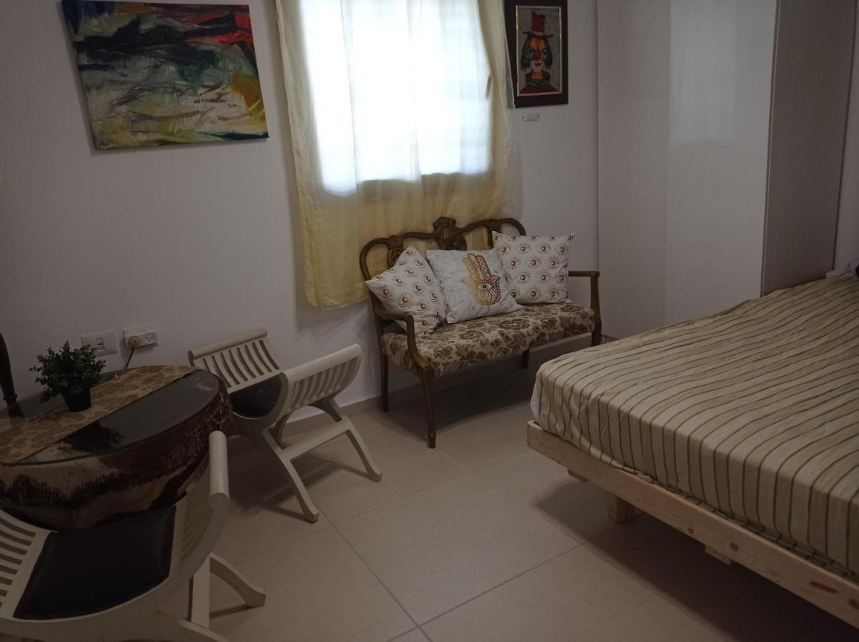 Appartement New! Great Location! Vibrant Downtown, Talpiot Market, Flea Market, Carmel Beach, Close To Everywhere à Haïfa Extérieur photo